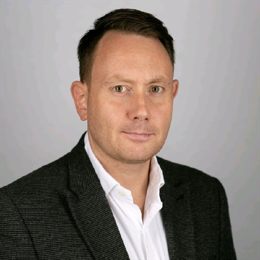 广州一仓库发生火灾无人伤亡，主要燃烧物为衣服